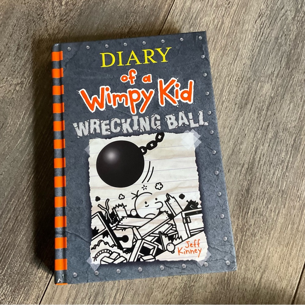 Diary of a Wimpy Kid: Wrecking Ball - Gray and Orange Cover